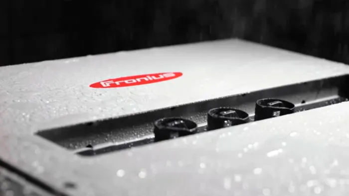 Como se instalam e mantêm os inversores Fronius?